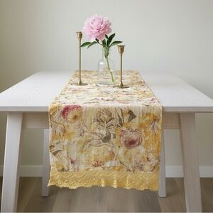 Vintage April Cornell Floral Table Runner Cottage Core Lace Yellow Botanical